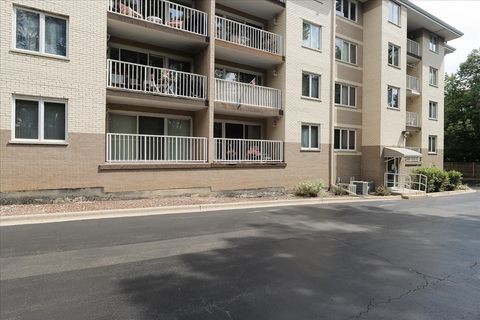 Tiny photo for 440 E Montrose Avenue #106, Wood Dale, IL 60191 (MLS # 12470773)