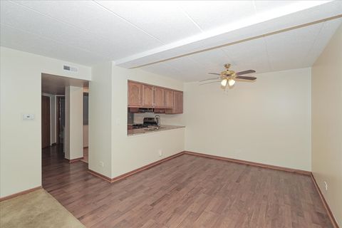 Tiny photo for 440 E Montrose Avenue #106, Wood Dale, IL 60191 (MLS # 12470773)