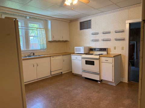Tiny photo for 1507 N Russell Street, Marion, IL 62959 (MLS # 12743687)