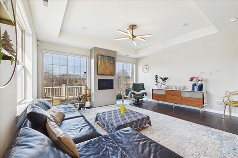 Tiny photo for 33 Woodland Trail, Lincolnshire, IL 60069 (MLS # 12611648)