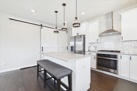 Tiny photo for 33 Woodland Trail, Lincolnshire, IL 60069 (MLS # 12611648)