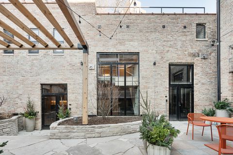 1810 N Wells Street 102 Chicago IL 60614