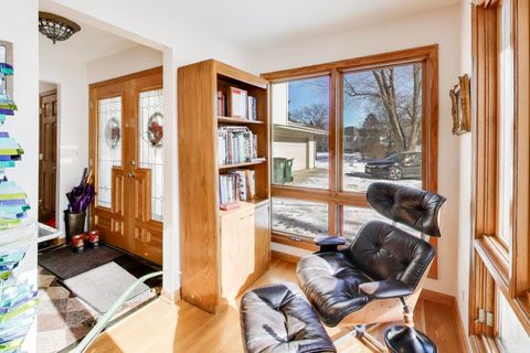 Tiny photo for 926 Braeburn Road, Inverness, IL 60067 (MLS # 12555113)