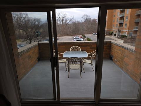 Tiny photo for 6815 N MILWAUKEE Avenue #201, Niles, IL 60714 (MLS # 12570546)