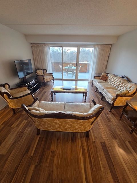 Tiny photo for 6815 N MILWAUKEE Avenue #201, Niles, IL 60714 (MLS # 12570546)