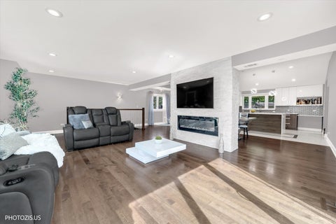 Tiny photo for 831 Sunnyside Road, Roselle, IL 60172 (MLS # 12725431)
