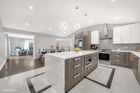 Tiny photo for 831 Sunnyside Road, Roselle, IL 60172 (MLS # 12725431)