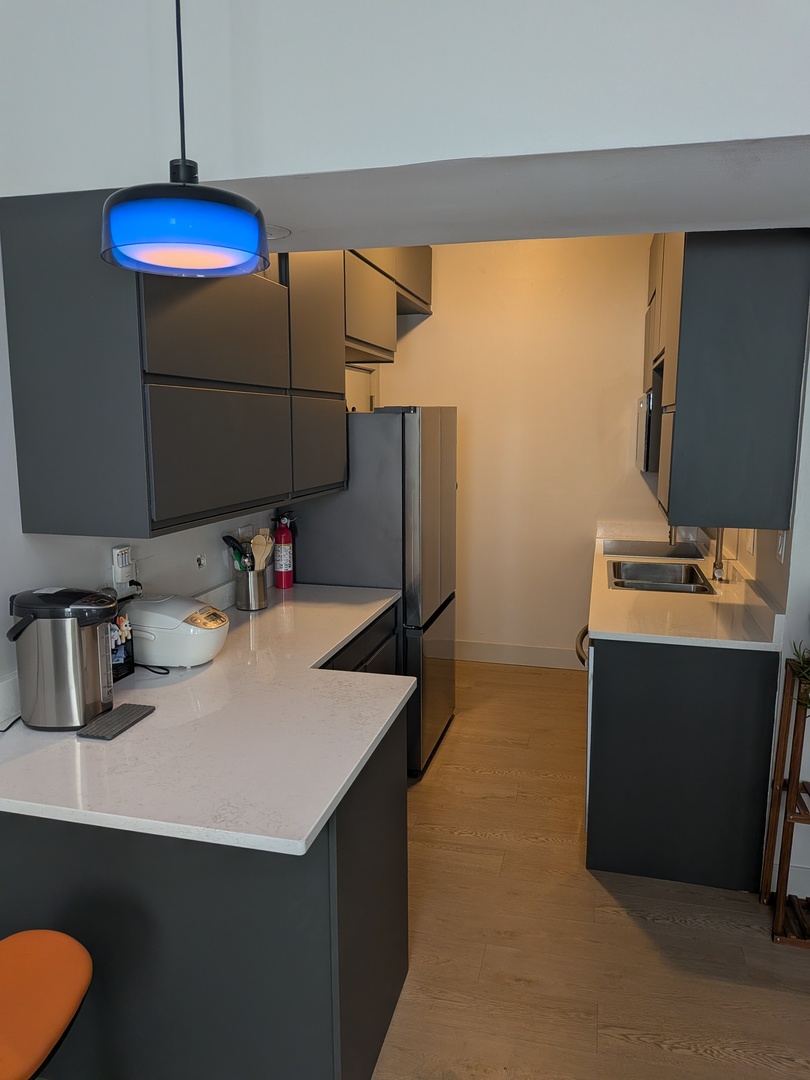 744 W California Terrace 1