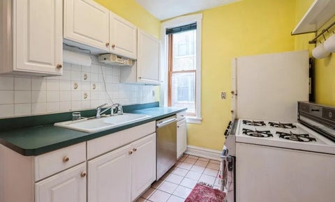Tiny photo for 5551 S Kimbark Avenue #17, Chicago, IL 60637 (MLS # 12736862)