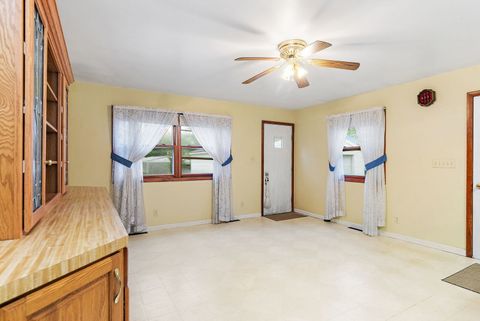 Tiny photo for 148 Holly Street, DeKalb, IL 60115 (MLS # 12626839)
