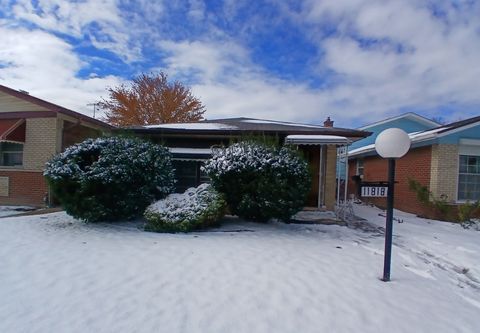 Photo of 11818 S Justine Street, Chicago, IL 60643 (MLS # 12529850)