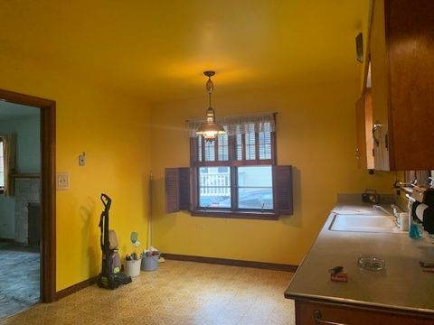 Tiny photo for 321 E Washington Street, Ottawa, IL 61350 (MLS # 12371986)