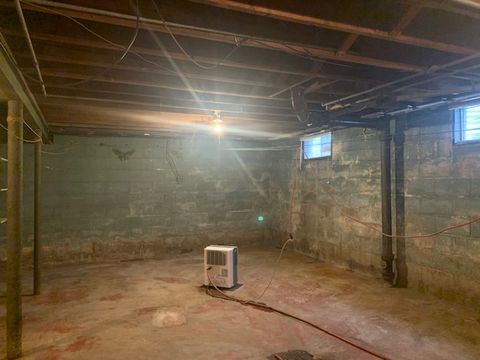 Tiny photo for 321 E Washington Street, Ottawa, IL 61350 (MLS # 12371986)