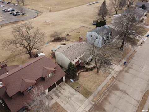 Tiny photo for 513 S 7TH Street, Eldridge, IA 52748 (MLS # QC4261880)