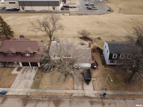 Tiny photo for 513 S 7TH Street, Eldridge, IA 52748 (MLS # QC4261880)