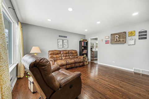 Tiny photo for 735 E 163rd Street, South Holland, IL 60473 (MLS # 12551855)