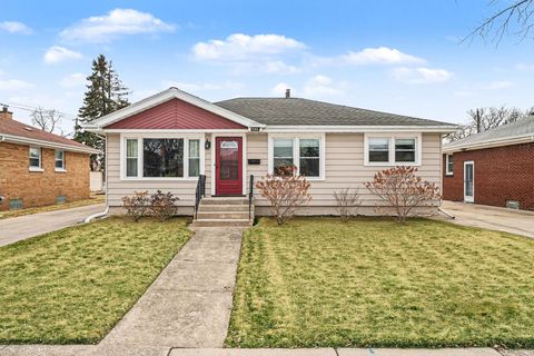 Photo of 735 E 163rd Street, South Holland, IL 60473 (MLS # 12551855)