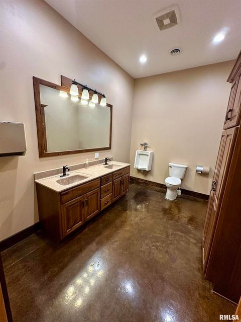 Tiny photo for 20 ASHLEY Lane, Casey, IL 62420 (MLS # EB460124)