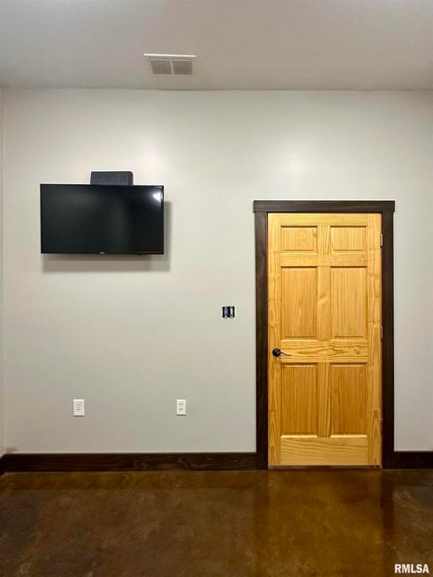 Tiny photo for 20 ASHLEY Lane, Casey, IL 62420 (MLS # EB460124)