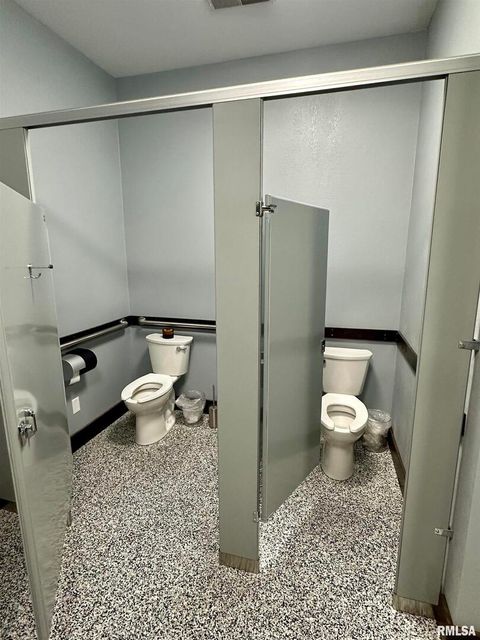 Tiny photo for 20 ASHLEY Lane, Casey, IL 62420 (MLS # EB460124)