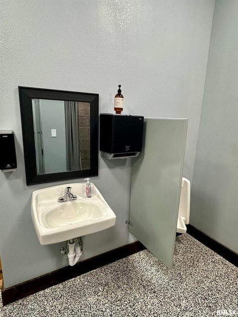 Tiny photo for 20 ASHLEY Lane, Casey, IL 62420 (MLS # EB460124)