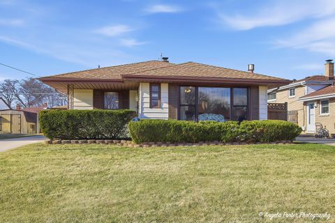 Photo of 2326 Walnut Street, Waukegan, IL 60087 (MLS # 12546255)