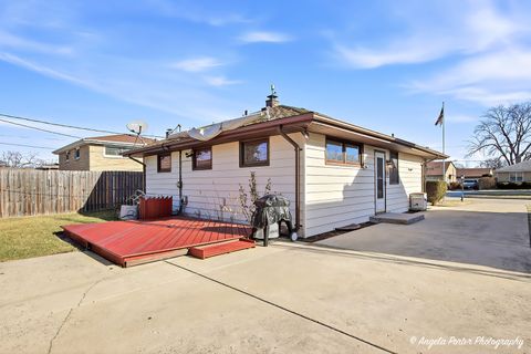 Tiny photo for 2326 Walnut Street, Waukegan, IL 60087 (MLS # 12546255)