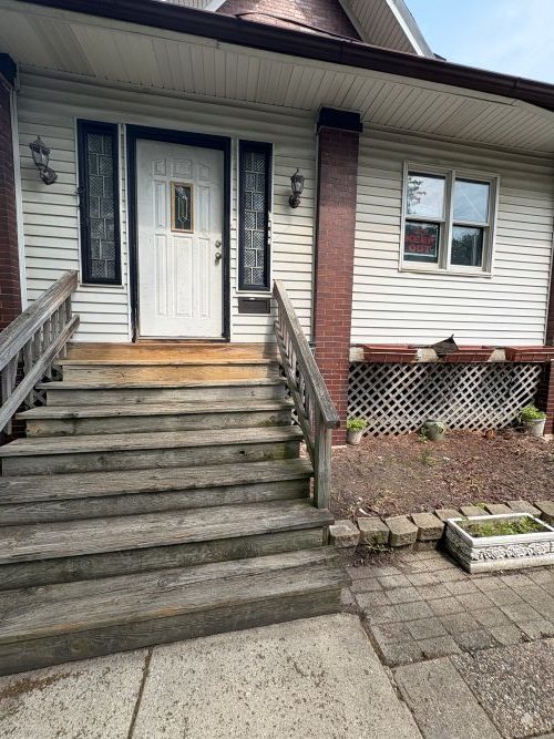 949 N Lawler Avenue