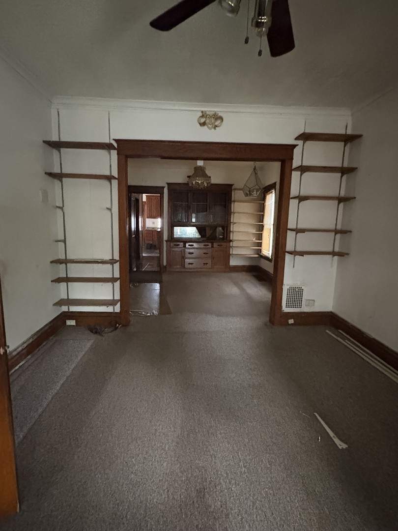 949 N Lawler Avenue