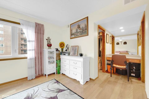 Tiny photo for 1380 Oakwood Avenue #204, Des Plaines, IL 60016 (MLS # 12795998)