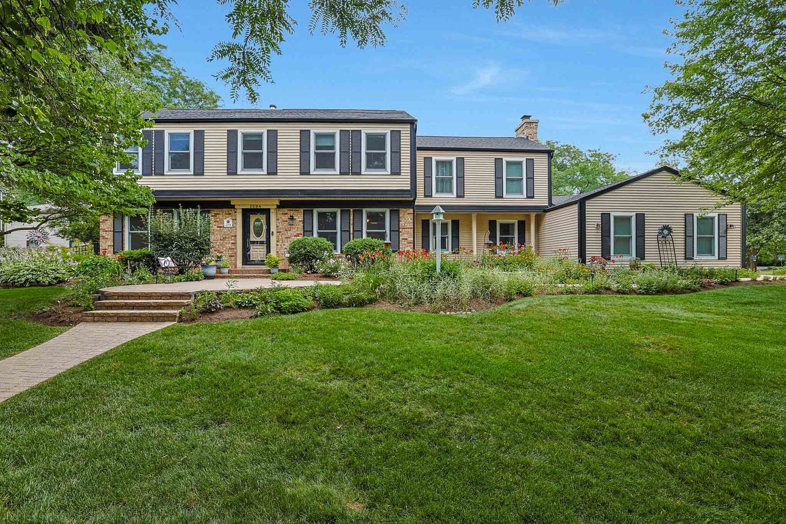 2394 Bayside Court