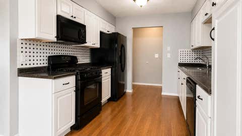 Tiny photo for 6 E Sunshine Court, Bloomington, IL 61704 (MLS # 12731004)