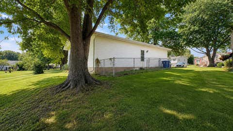 Tiny photo for 6 E Sunshine Court, Bloomington, IL 61704 (MLS # 12731004)