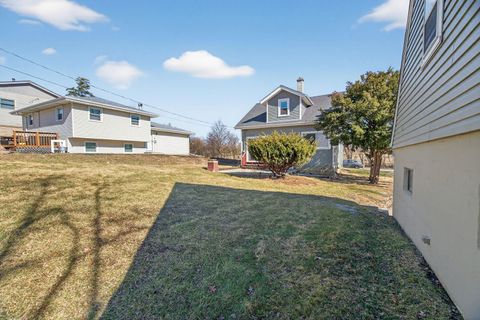 Tiny photo for 4836 Francisco Avenue, Downers Grove, IL 60515 (MLS # 12560137)