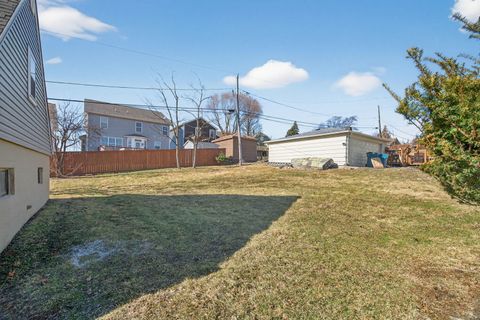 Tiny photo for 4836 Francisco Avenue, Downers Grove, IL 60515 (MLS # 12560137)