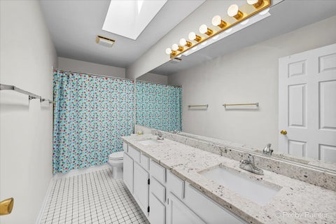 Tiny photo for 344 Yorkshire Drive, Mundelein, IL 60060 (MLS # 12751296)