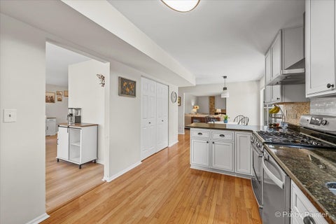 Tiny photo for 344 Yorkshire Drive, Mundelein, IL 60060 (MLS # 12751296)