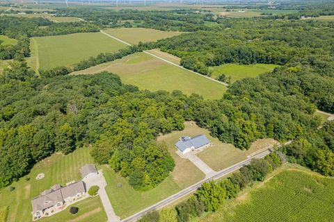 Tiny photo for 5897 Country Meadow Lane, Clinton, IL 61727 (MLS # 12459632)