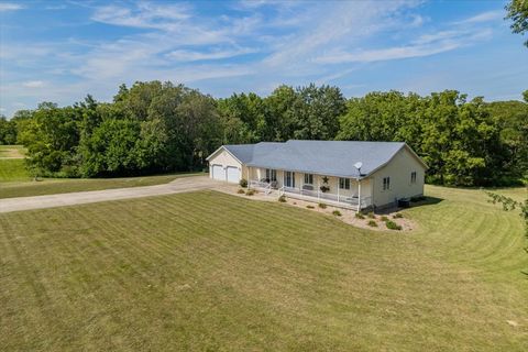 Tiny photo for 5897 Country Meadow Lane, Clinton, IL 61727 (MLS # 12459632)