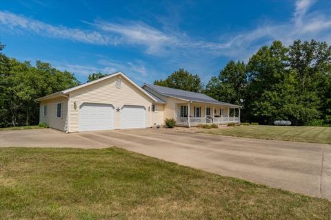 Tiny photo for 5897 Country Meadow Lane, Clinton, IL 61727 (MLS # 12459632)