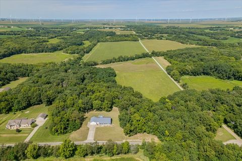 Tiny photo for 5897 Country Meadow Lane, Clinton, IL 61727 (MLS # 12459632)