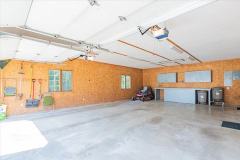 Tiny photo for 5897 Country Meadow Lane, Clinton, IL 61727 (MLS # 12459632)