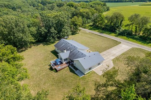 Tiny photo for 5897 Country Meadow Lane, Clinton, IL 61727 (MLS # 12459632)