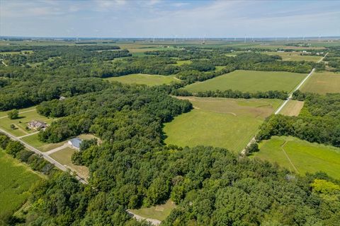 Tiny photo for 5897 Country Meadow Lane, Clinton, IL 61727 (MLS # 12459632)