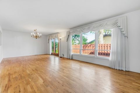 Tiny photo for 133 Sumac Court, Schaumburg, IL 60193 (MLS # 12646905)