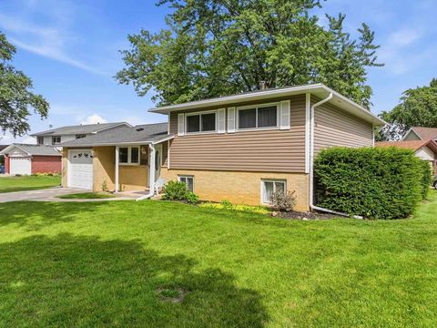 Tiny photo for 133 Sumac Court, Schaumburg, IL 60193 (MLS # 12646905)