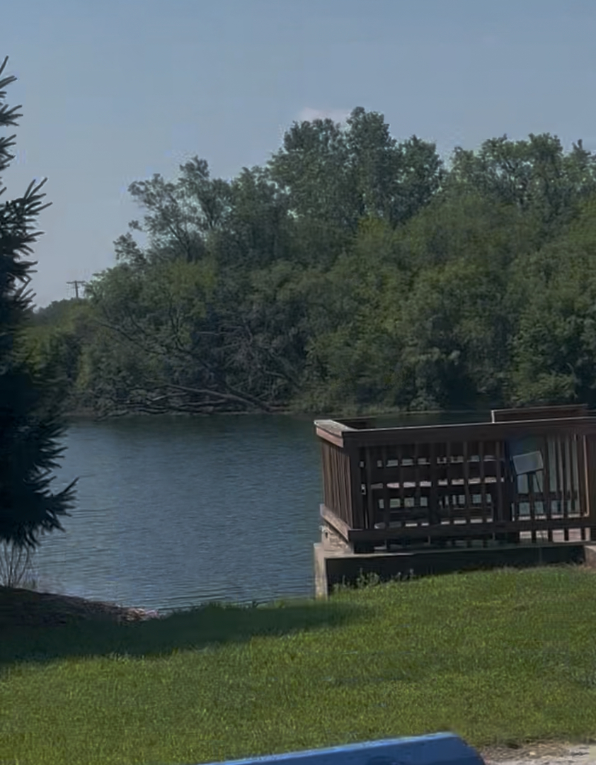 52 Lakeshore Drive