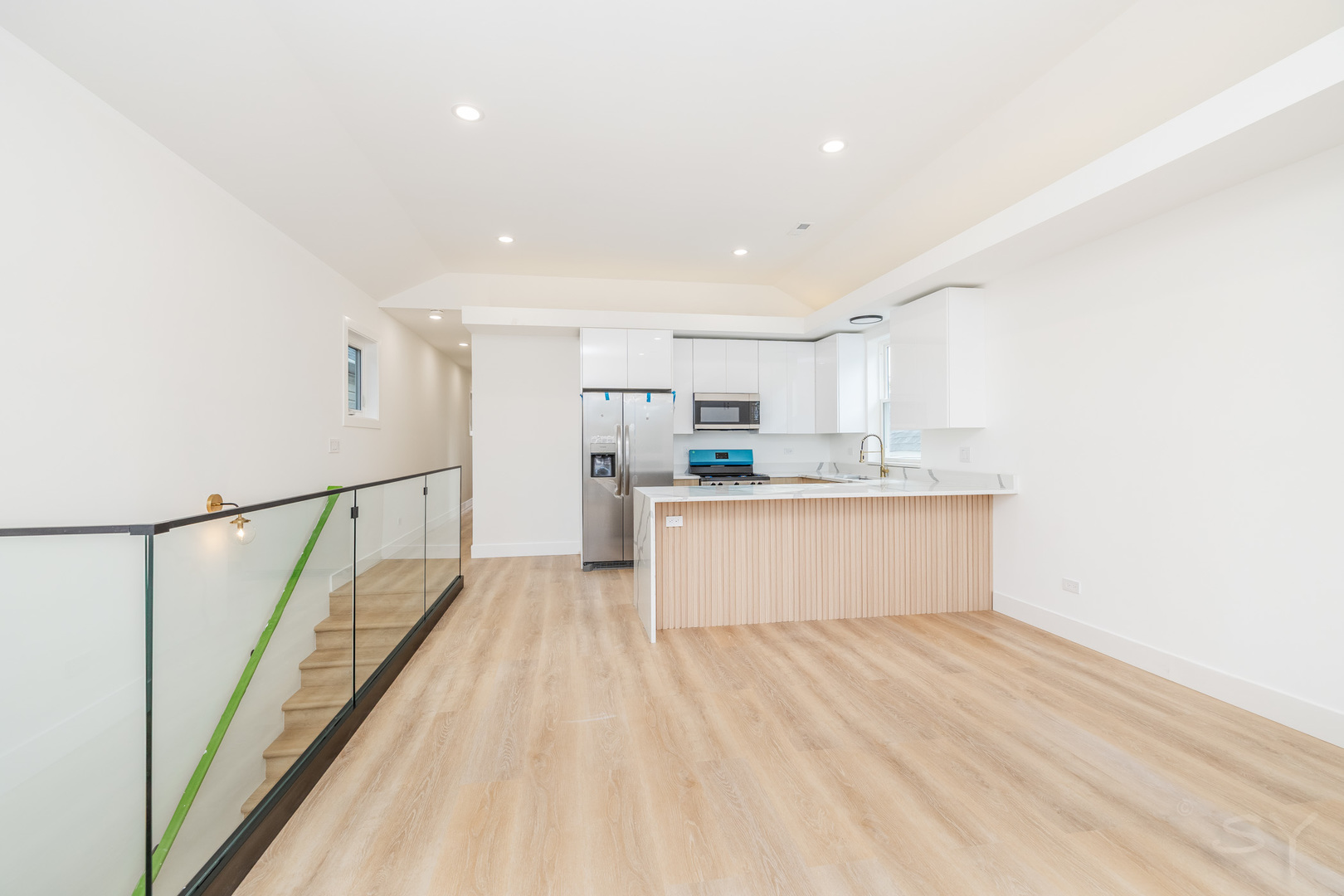 1245 S Fairfield Avenue 3