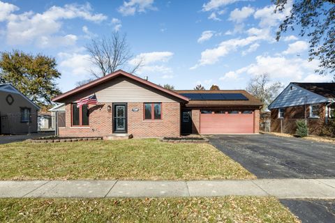 Photo of 7726 W 80th Place, Bridgeview, IL 60455 (MLS # 12517982)