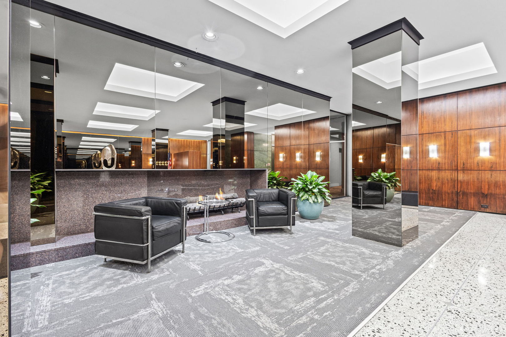 535 N Michigan Avenue 2306